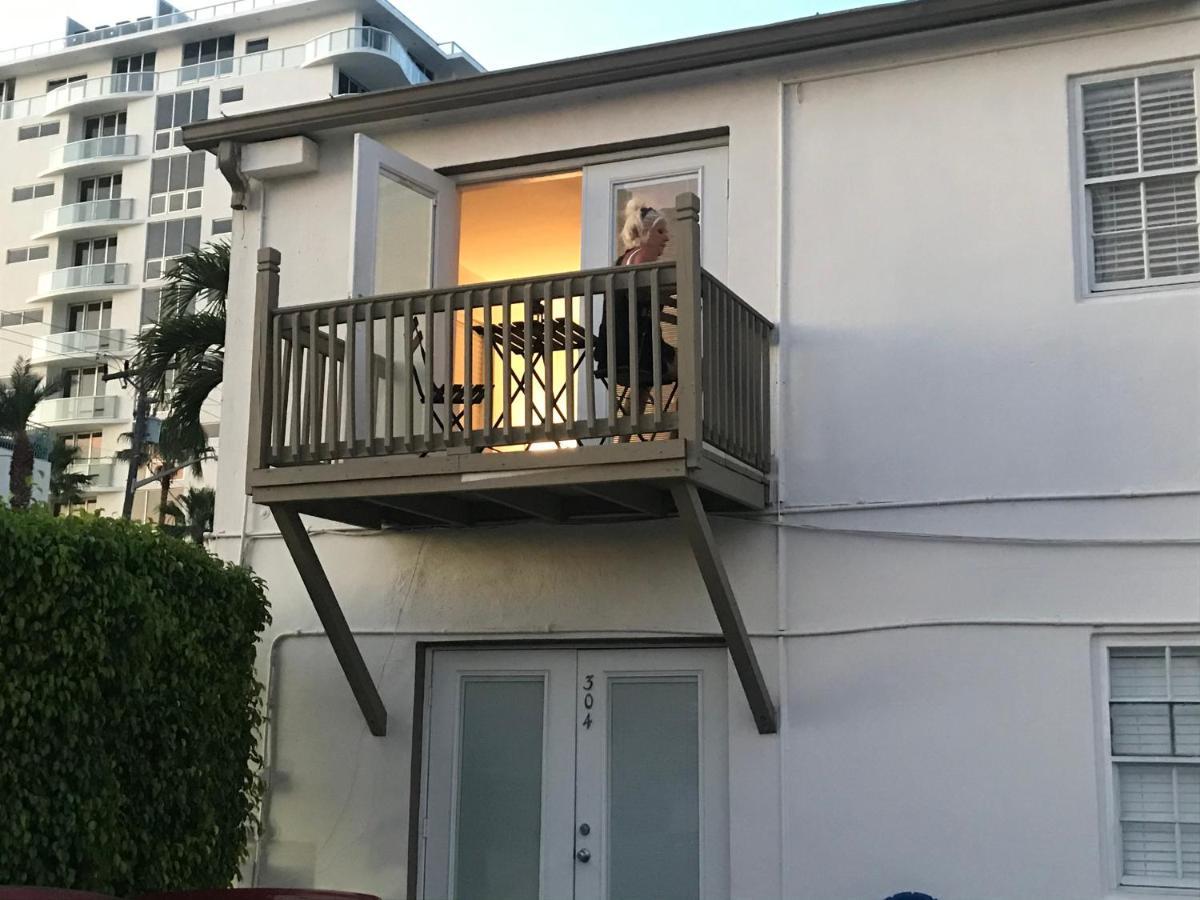 Studio with Balcony,1743387867:JPEG