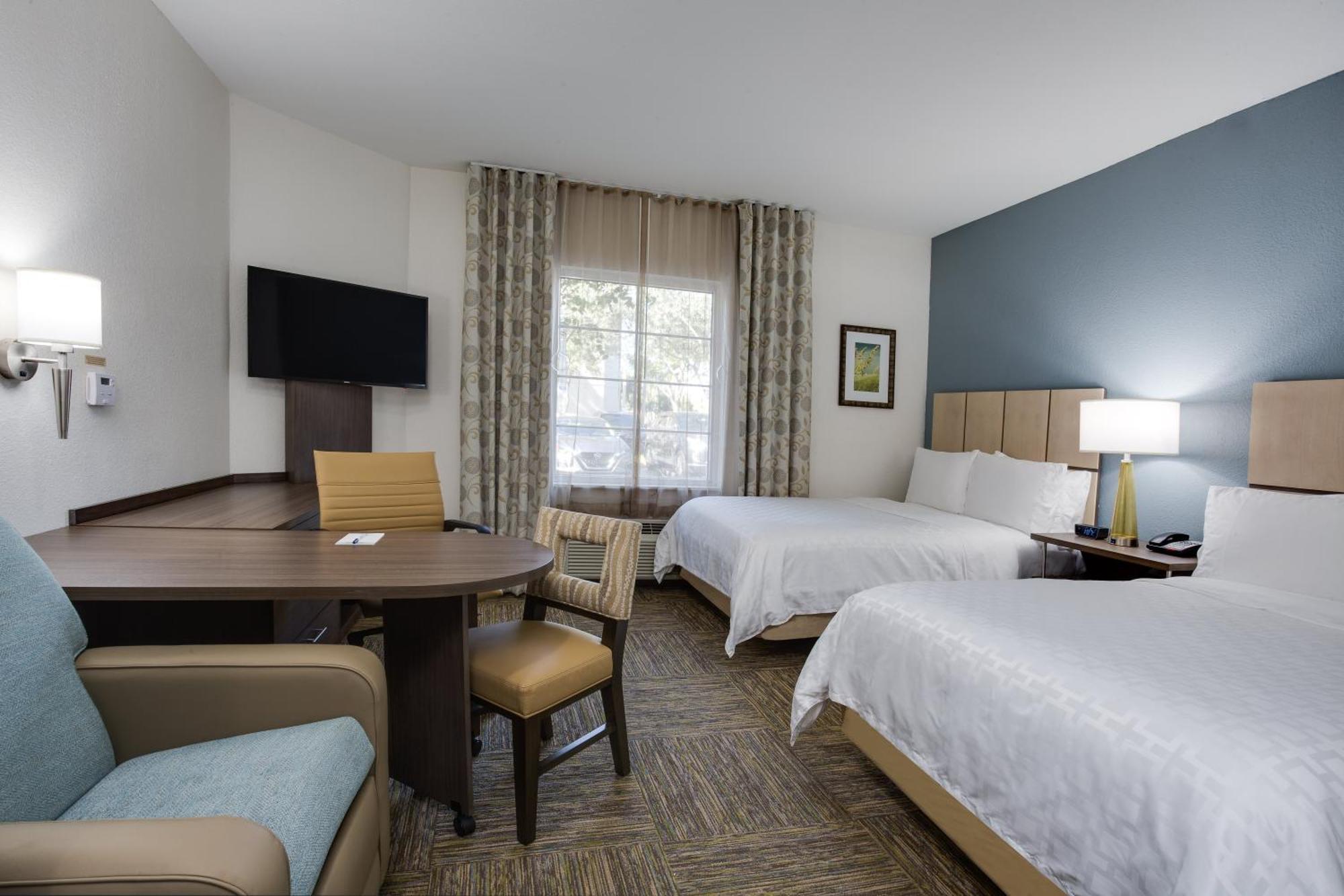 Standard Double Suite