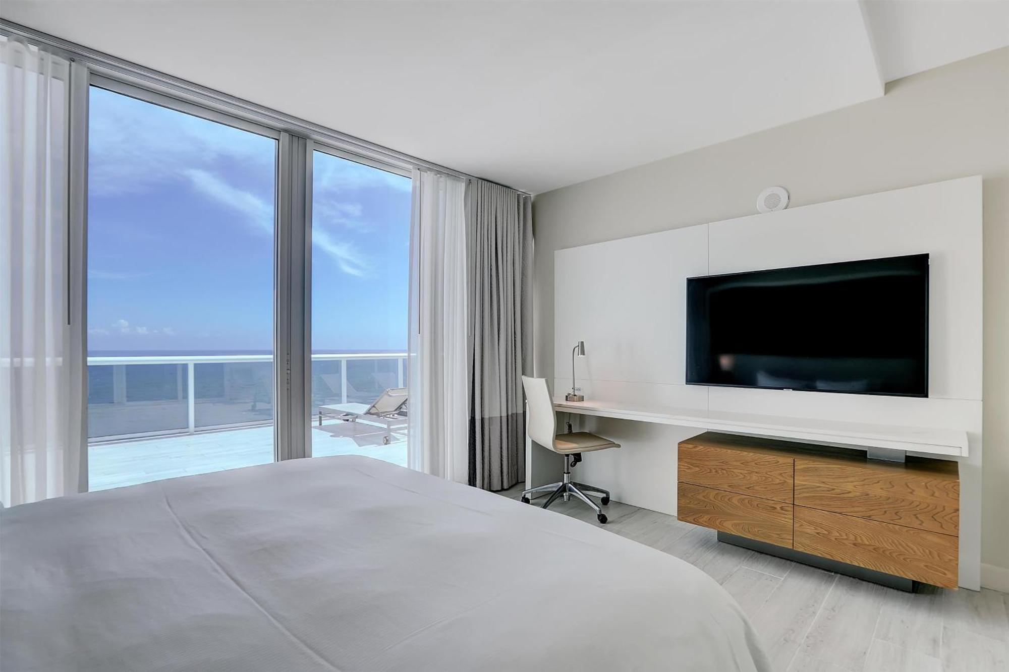 Two-Bedroom Penthouse Suite Oceanfront