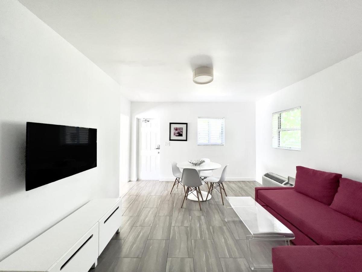 One-Bedroom King Suite