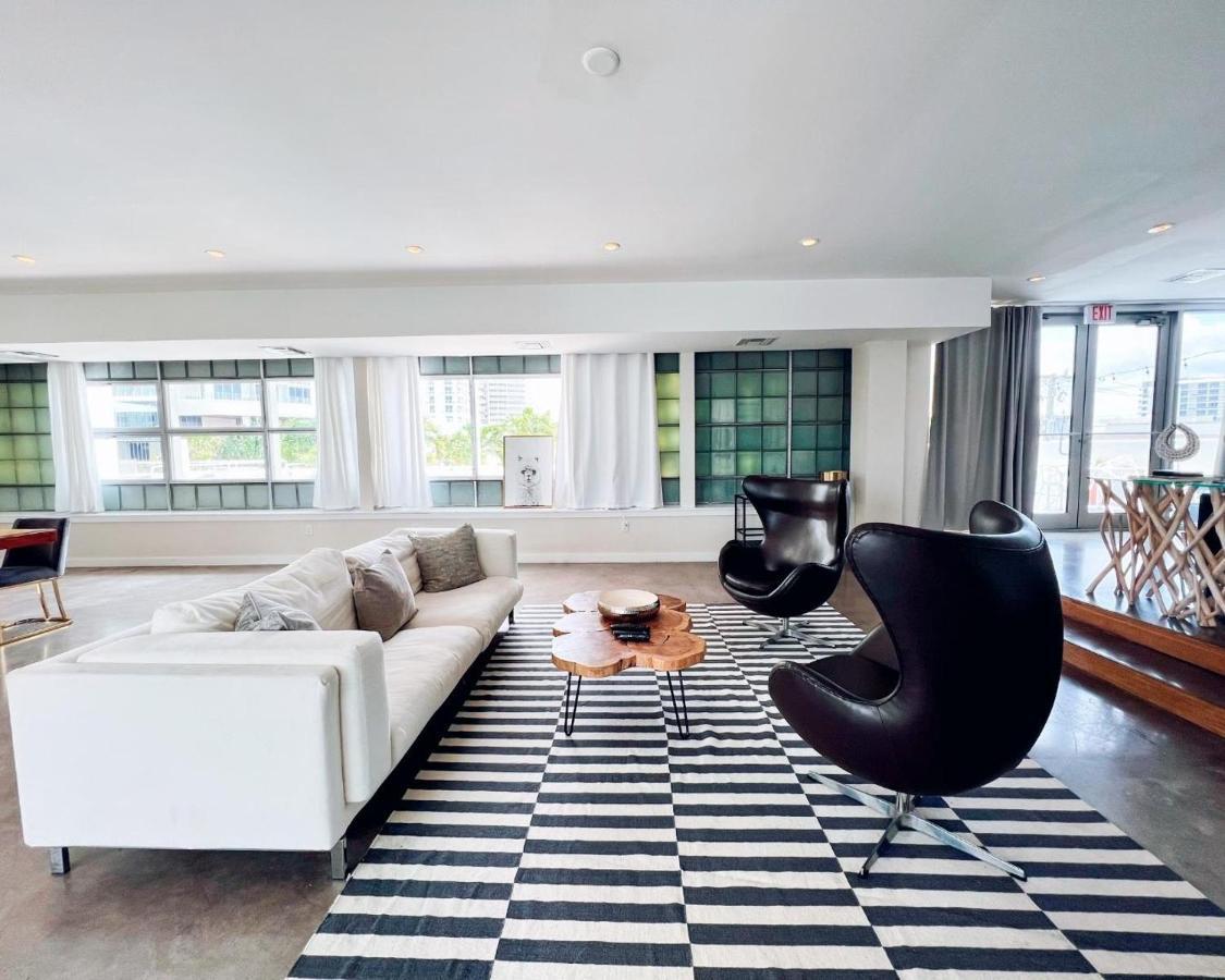 Penthouse I