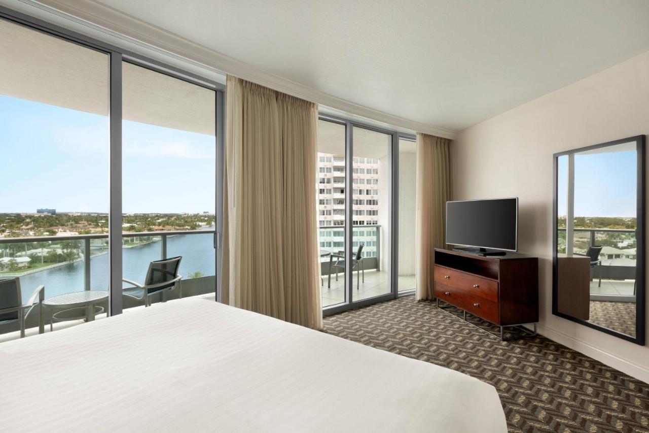 King Suite Waterway View,1387130990:JPEG