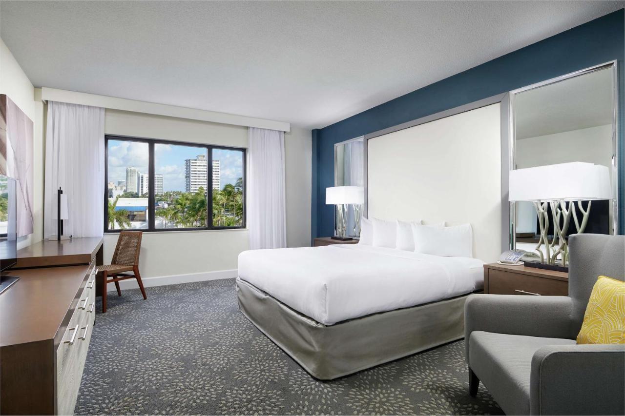 Studio Room One King Bed Courtyard Marina Building