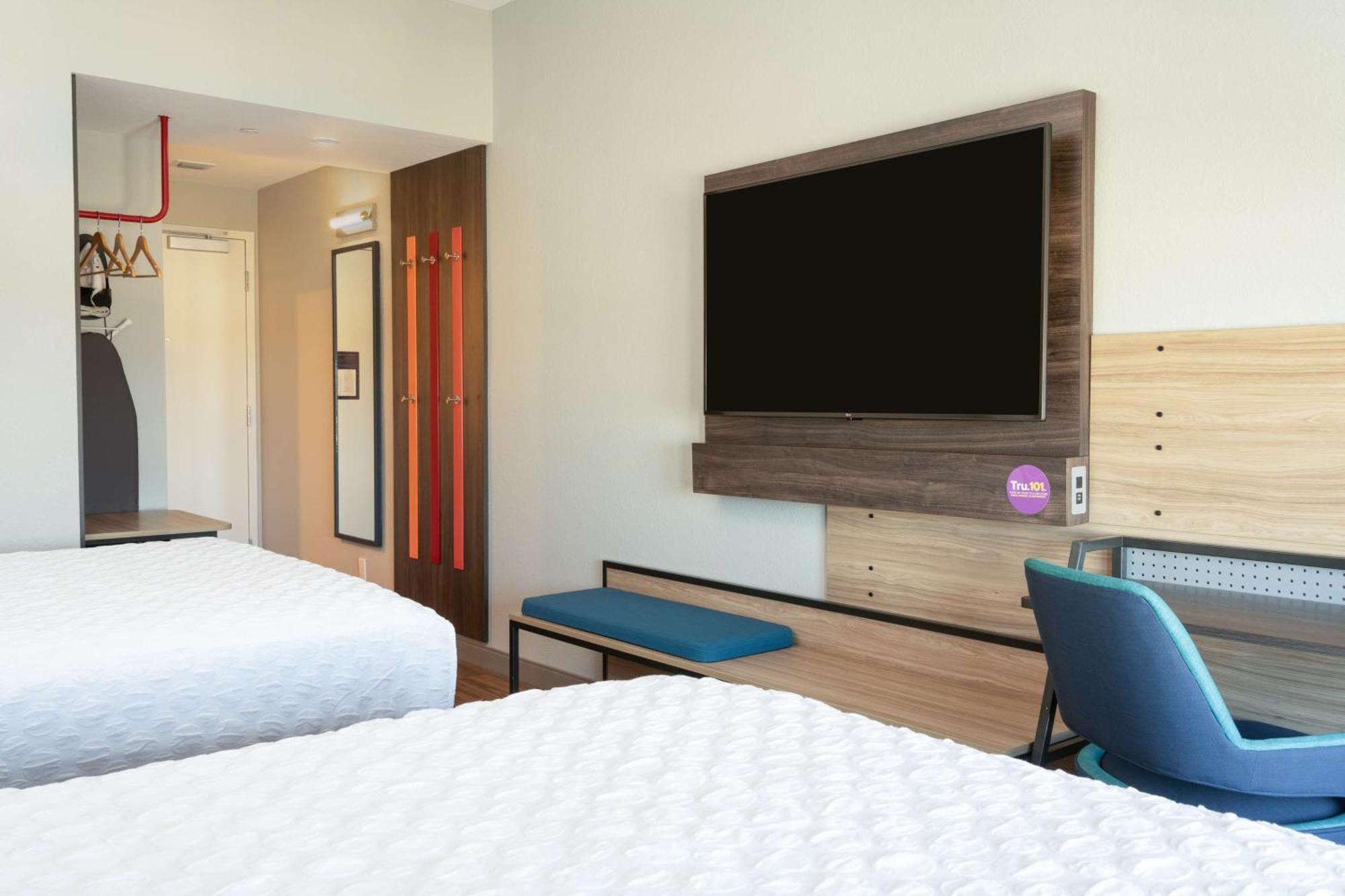 Queen Room Two Queen Beds