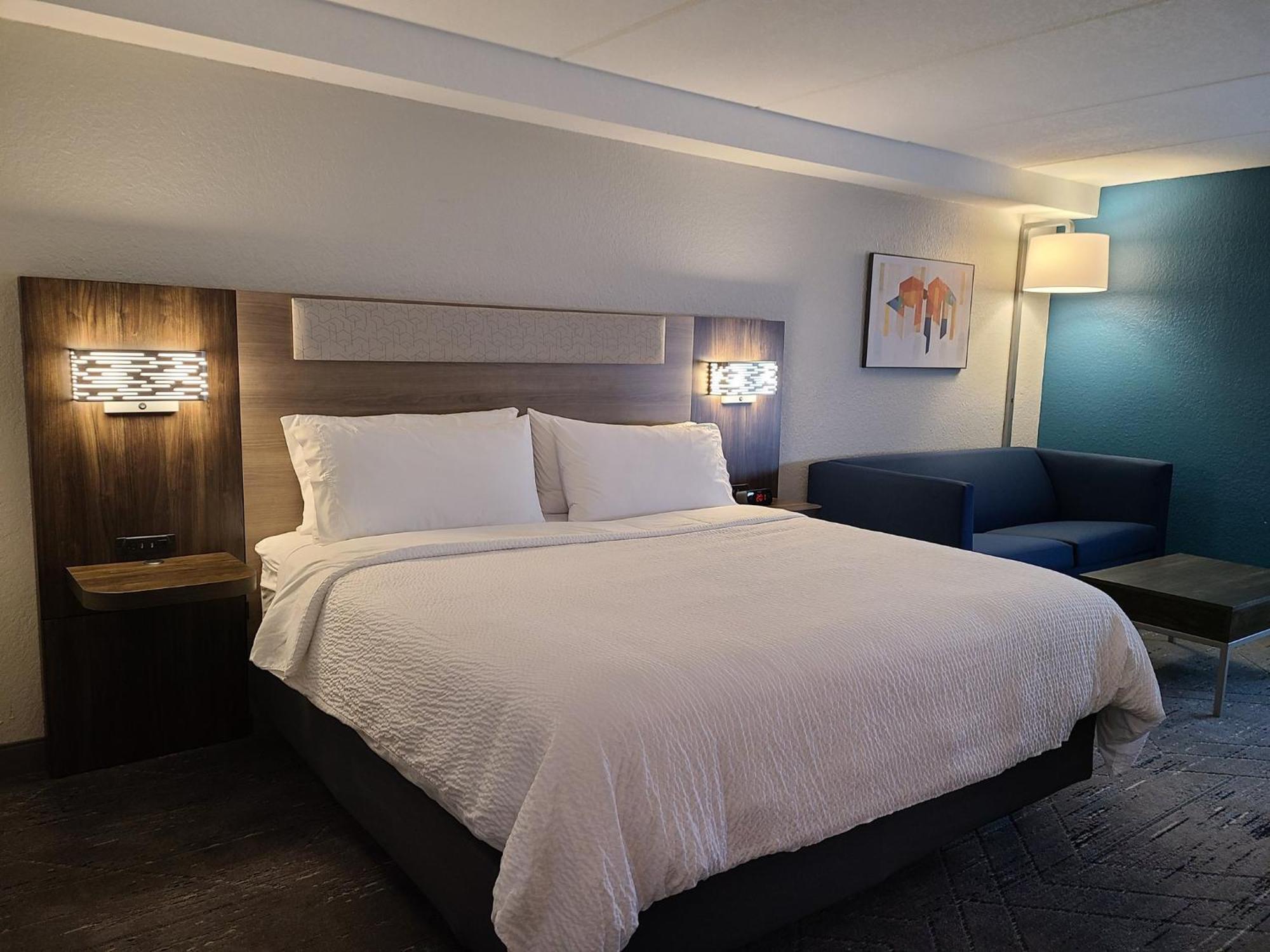 Standard King Room