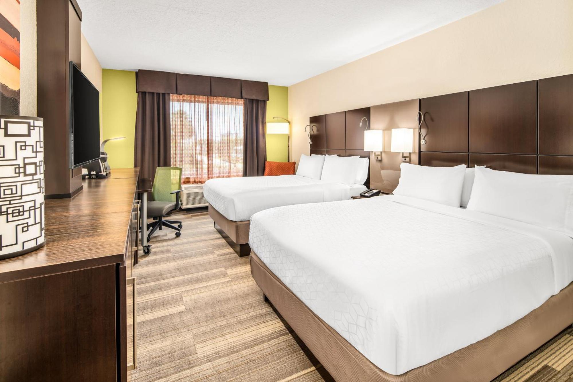 Standard Queen Room Two Queen Beds Communications Accessible
