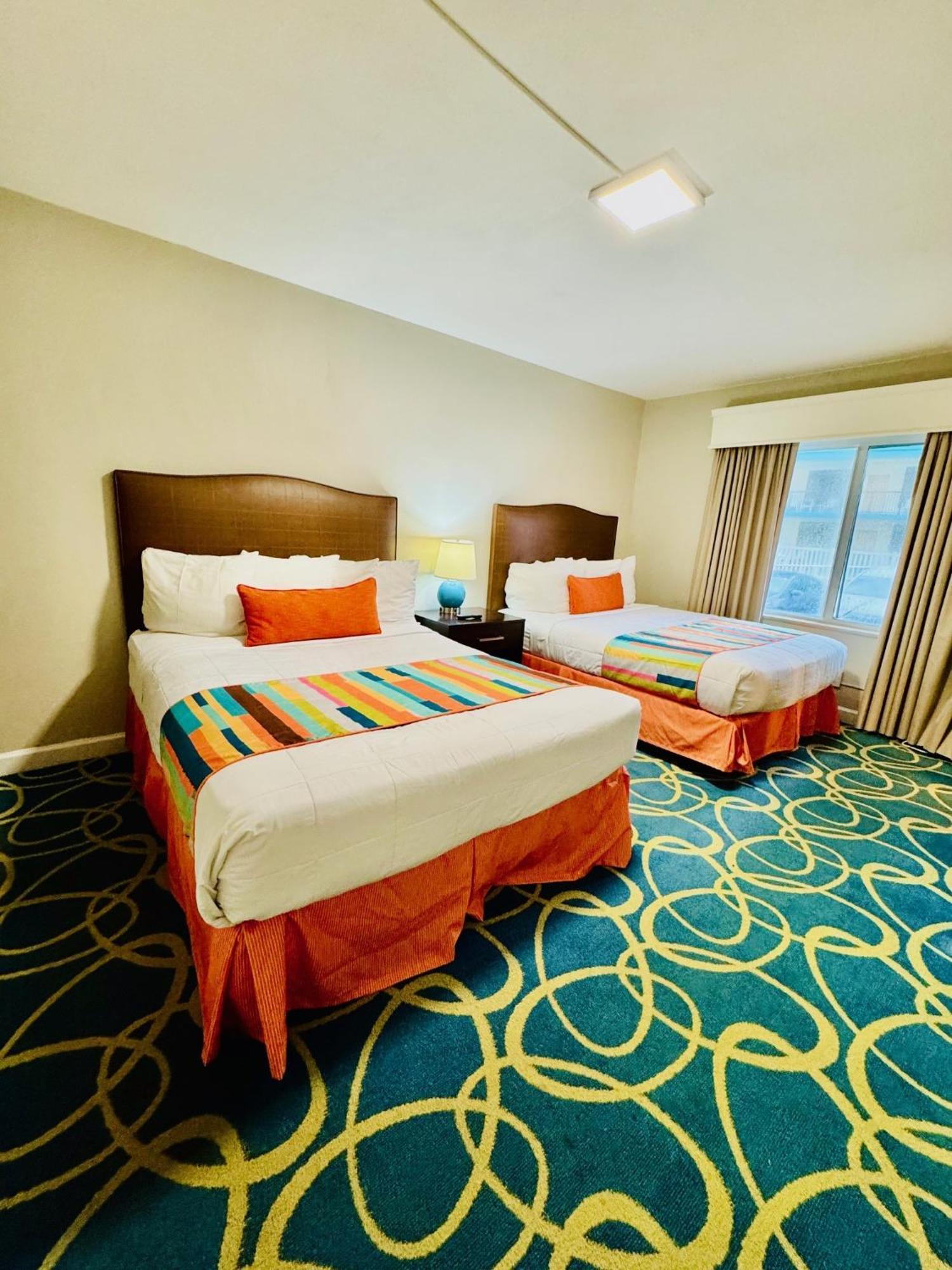 Deluxe Queen Suite