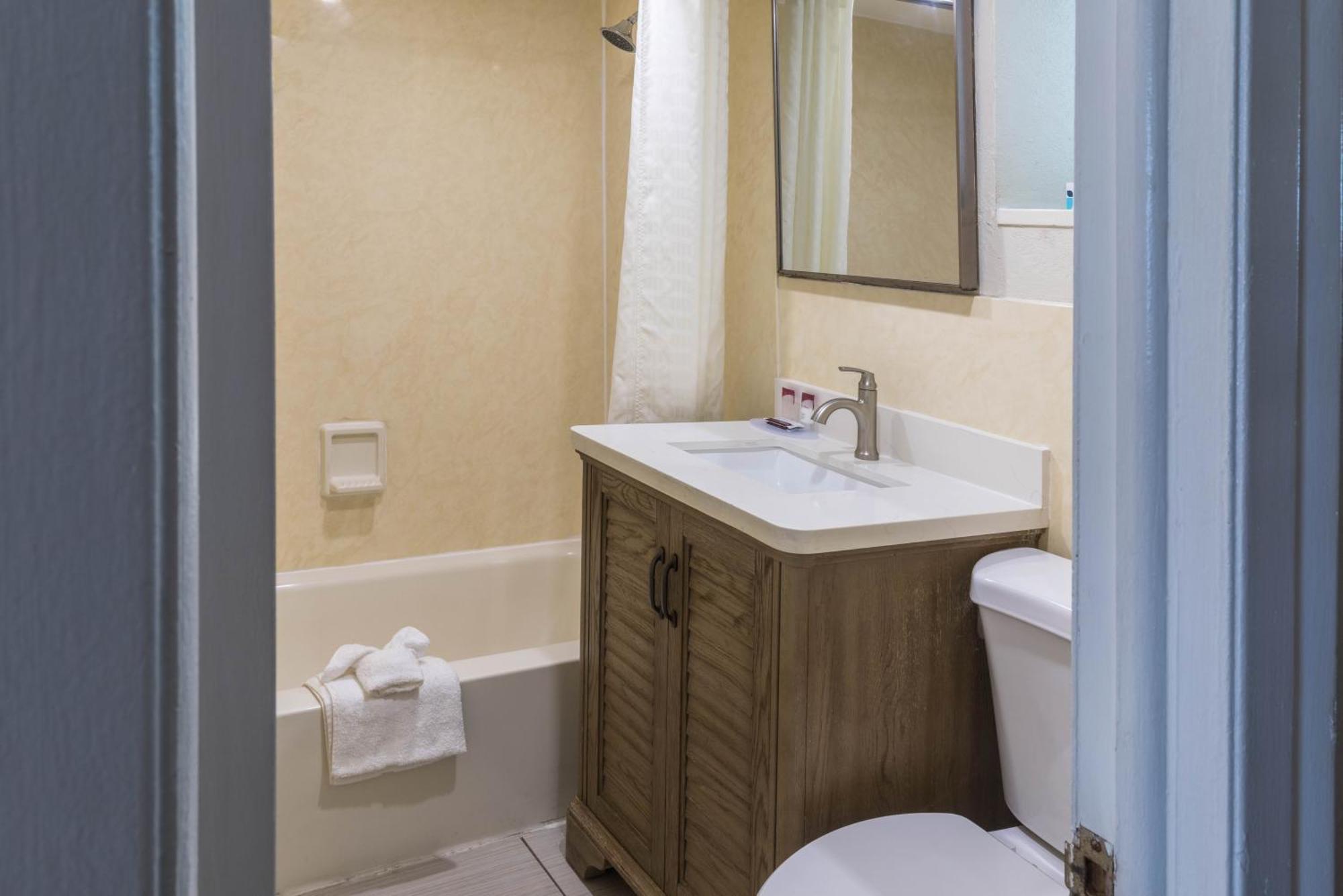 Two Queen Beds,1723026245:JPEG