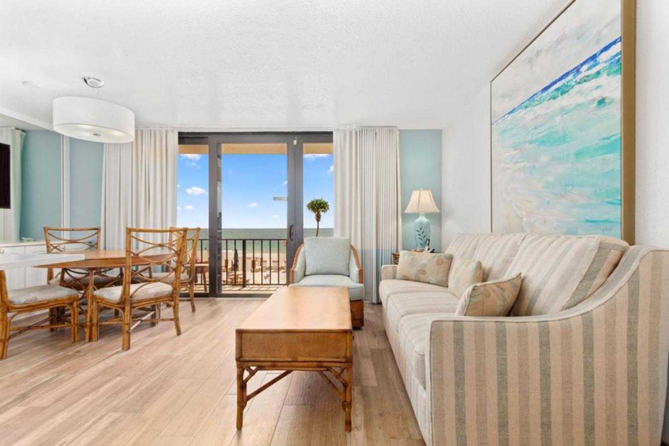 One-Bedroom Apartment Balcony Sea View