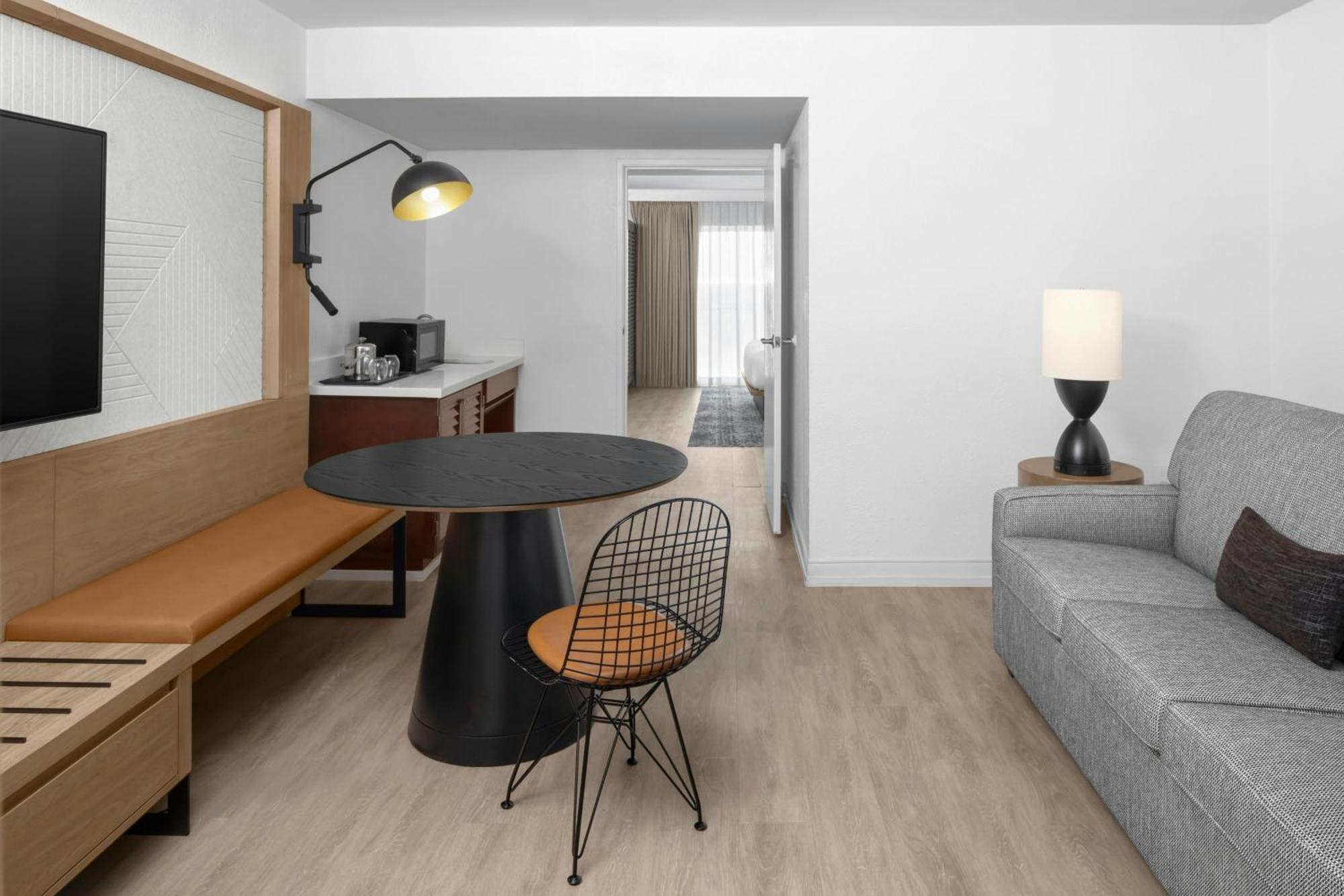 Concierge level, Suite, 1 King, Sofa bed,1758536596:JPEG