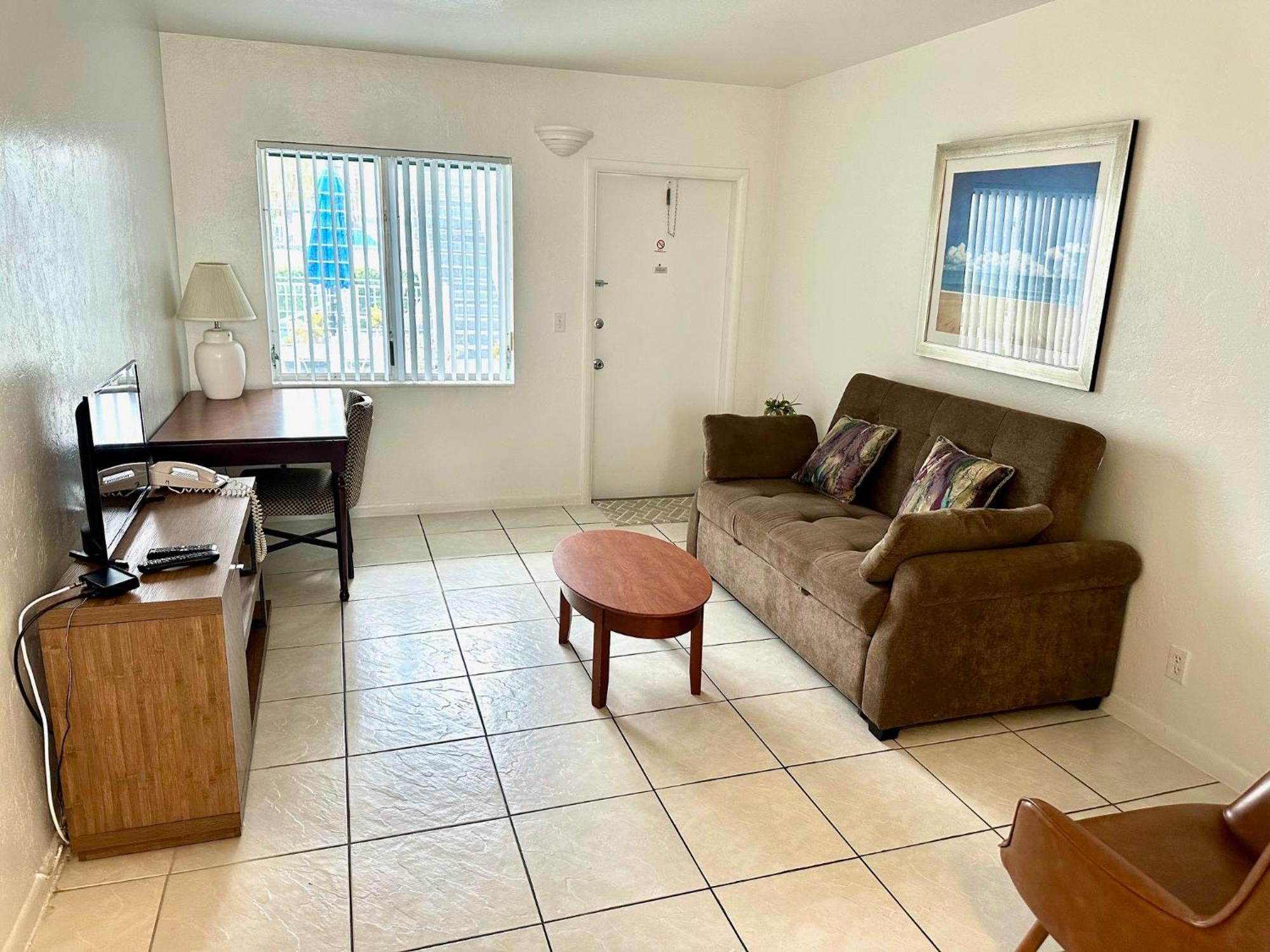 One-Bedroom King Suite