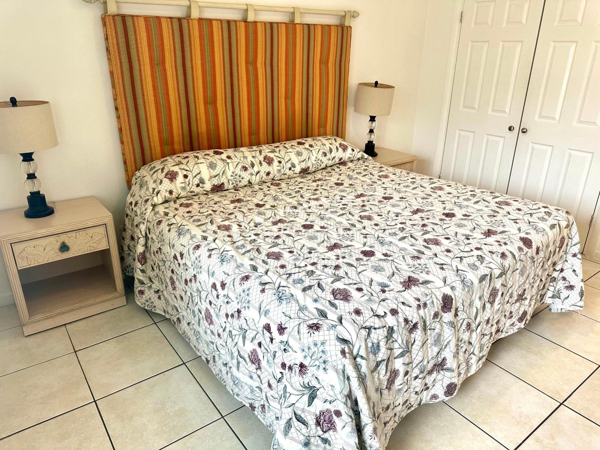 One-Bedroom King Suite