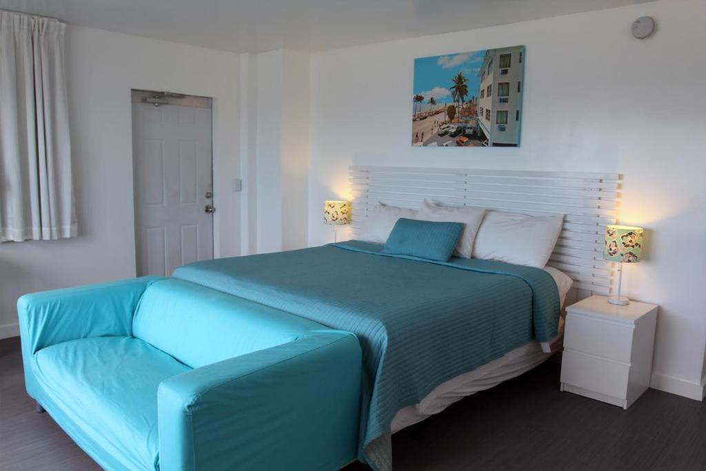 Deluxe King Room with Ocean View