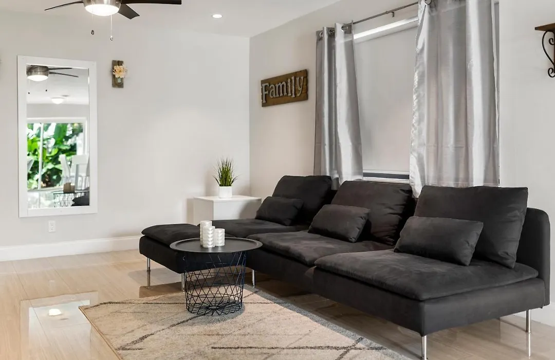 Alani Bay Condos-1