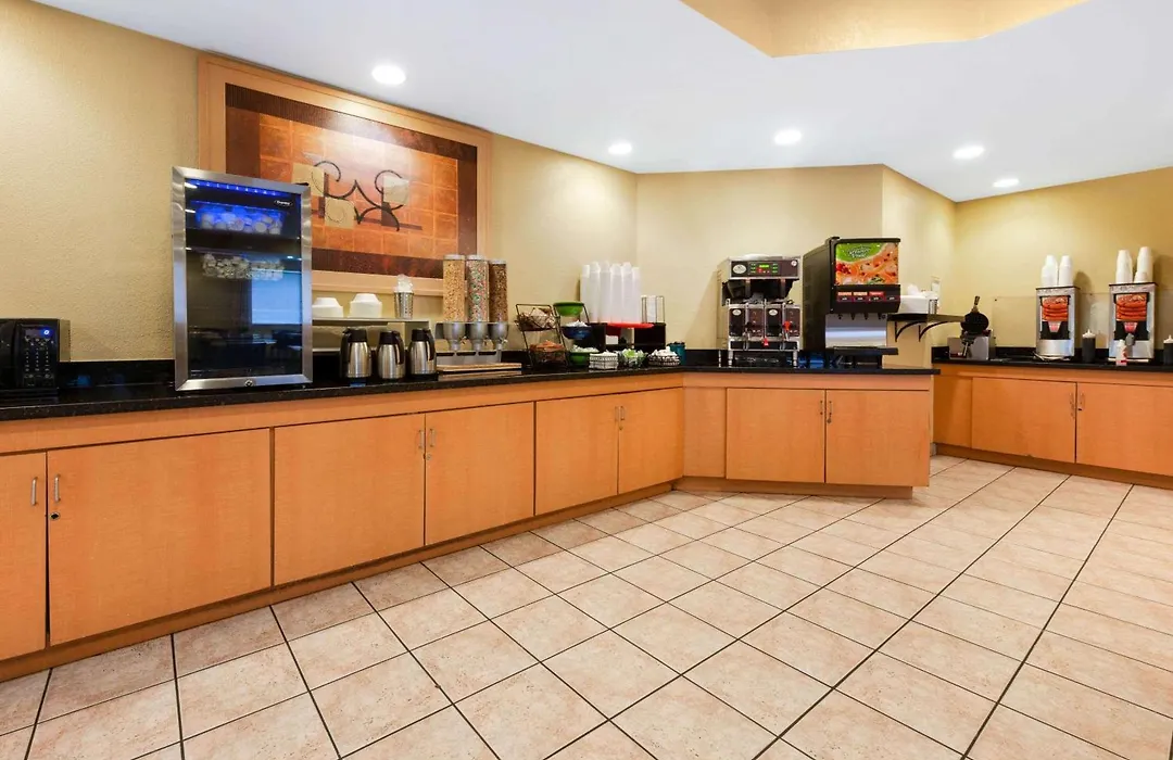 La Quinta By Wyndham Fort Lauderdale Pompano Beach-1
