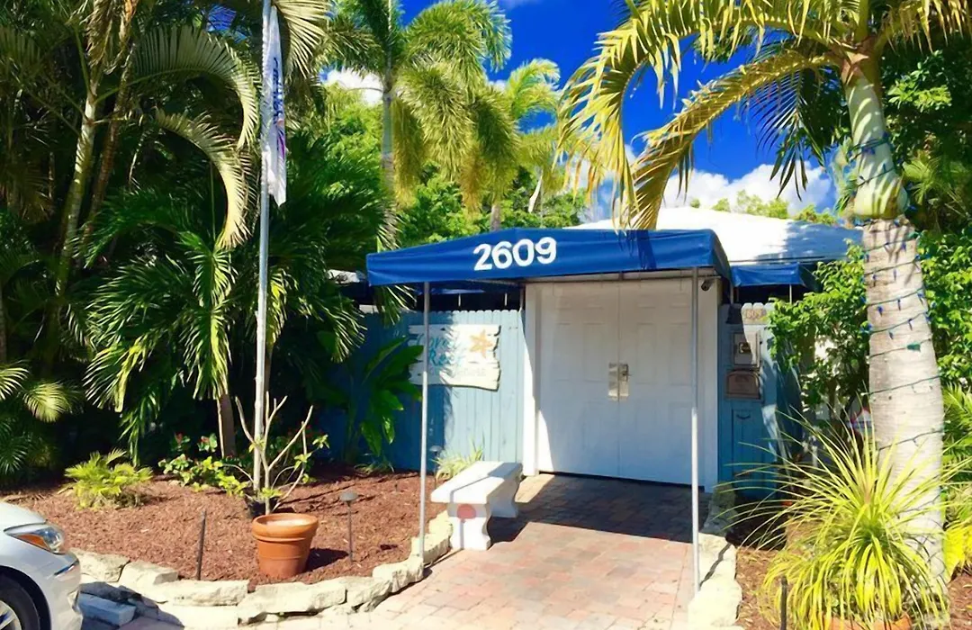 Coral Reef Guesthouse-1