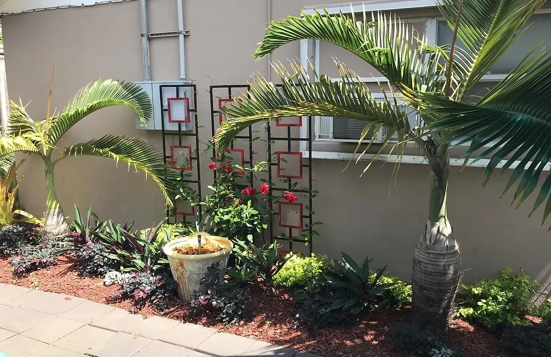 Inn Leather Guest House-Gay Male Only-1