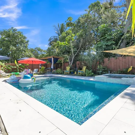 Blue Lizard - Men Only Clothing Optional - Guesthouse & Spa-3