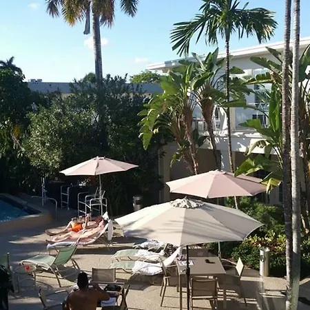 Grand Palm Plaza-3
