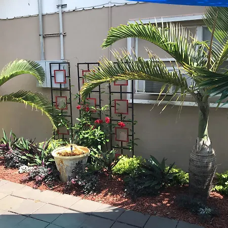 Inn Leather Guest House-Gay Male Only-3