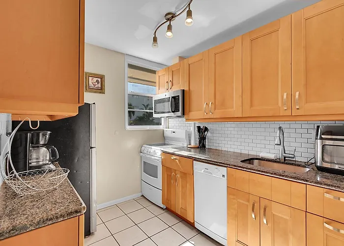 Holiday Isle Yacht Club Fort Lauderdale